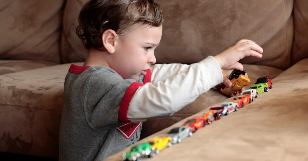 Señales de Alerta de Autismo en Niños Pequeños